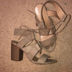 Suede casual heels